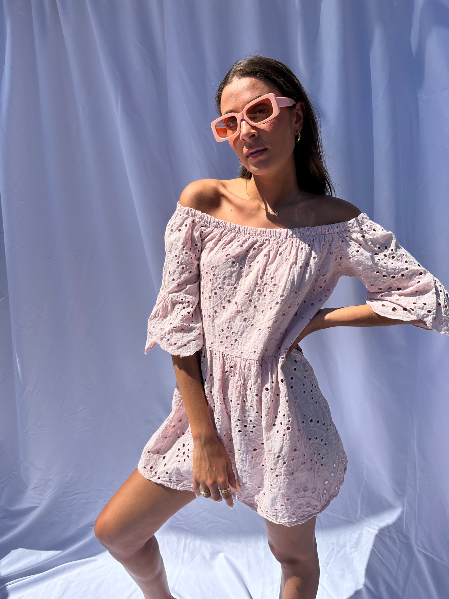 Vestido troquelado rosa